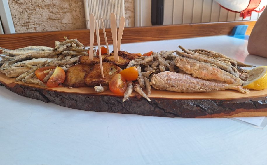 Fish, Local fish, Fish plate