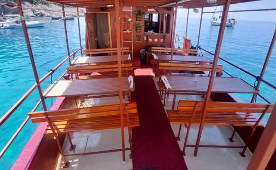 Blue Cave Cres - Passenger transport by sea, day trips with lunch and drinks, fish picnic (16)