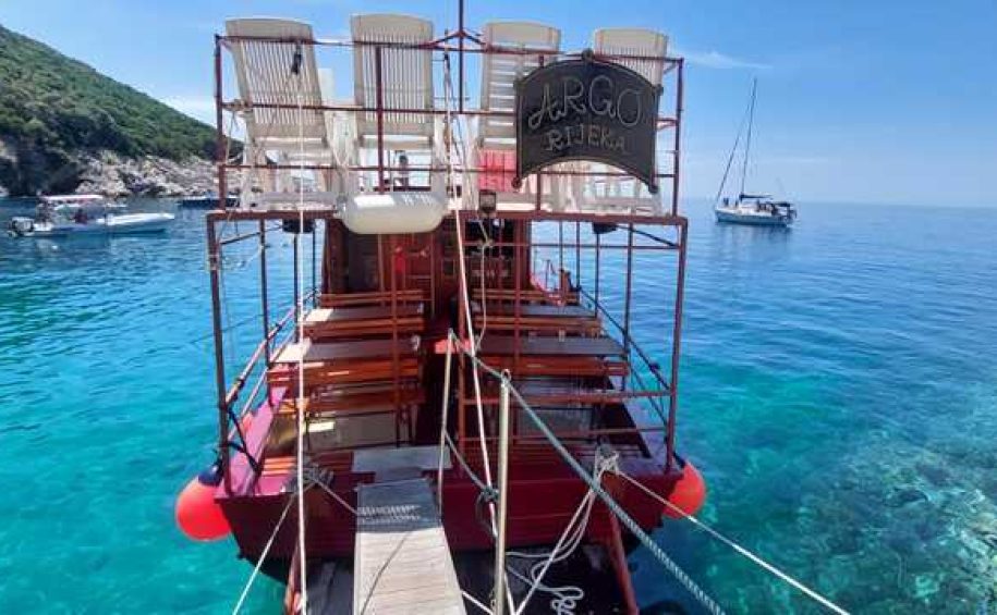 Blue Cave Cres - Passenger transport by sea, day trips with lunch and drinks, fish picnic (17)