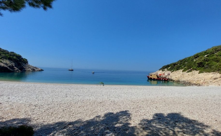 Blue Cave Cres - Passenger transport by sea, day trips with lunch and drinks, fish picnic (5)