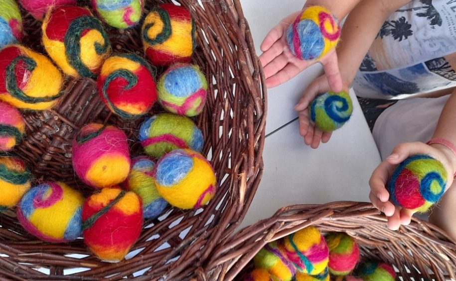 Cres Felting Workshop for Felting Adults